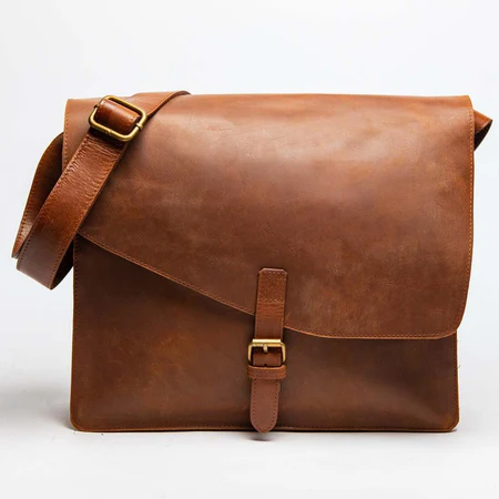 Pathfinder Leather Messenger – Classic Utility Reimagined